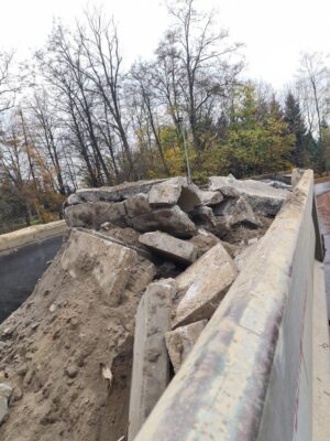 widok ładunku w skrzyni ładunkowej pojazdu